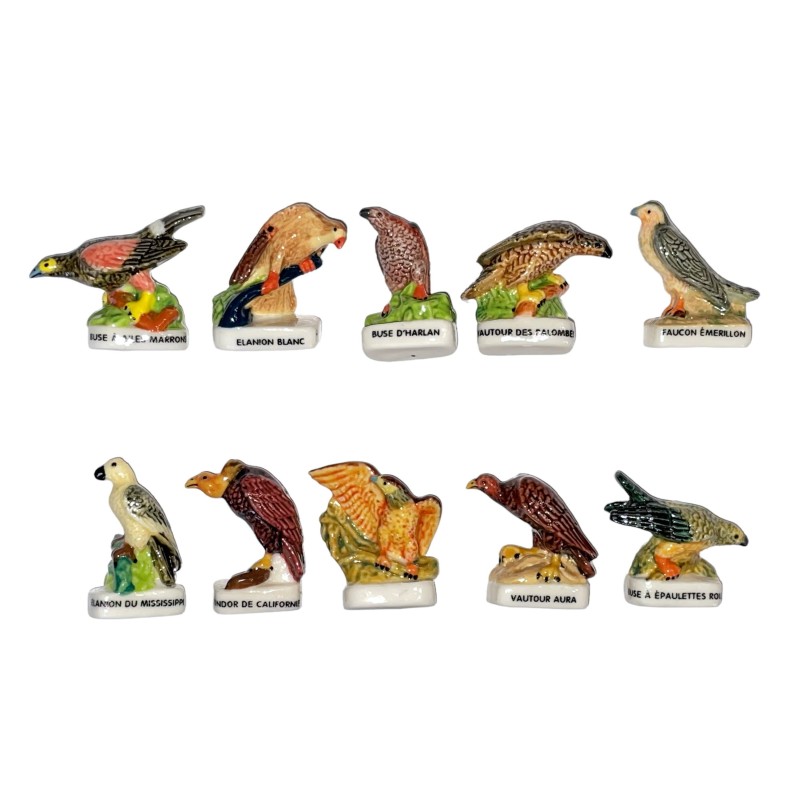 Série complète de 10 fèves Les rapaces 2006
