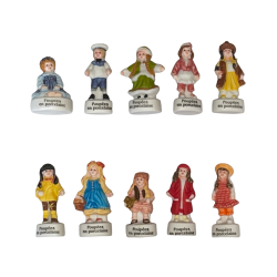 Série complète de 10 fèves Poupées en porcelaine 2010