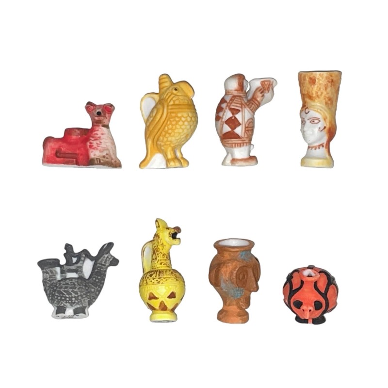 Série complète de 8 fèves Etonnantes céramiques antiques 2005