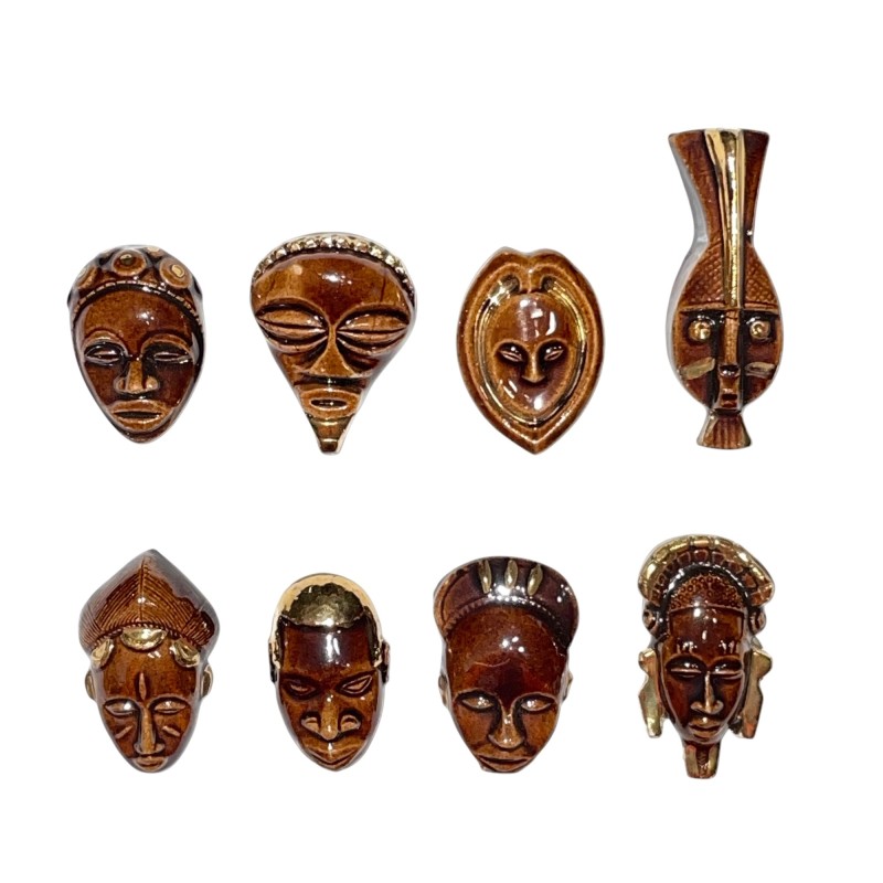 Série complète de 8 fèves Les masques africains 2007